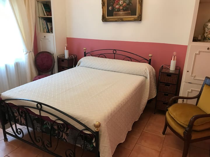 chambre avec lit 140 x 190