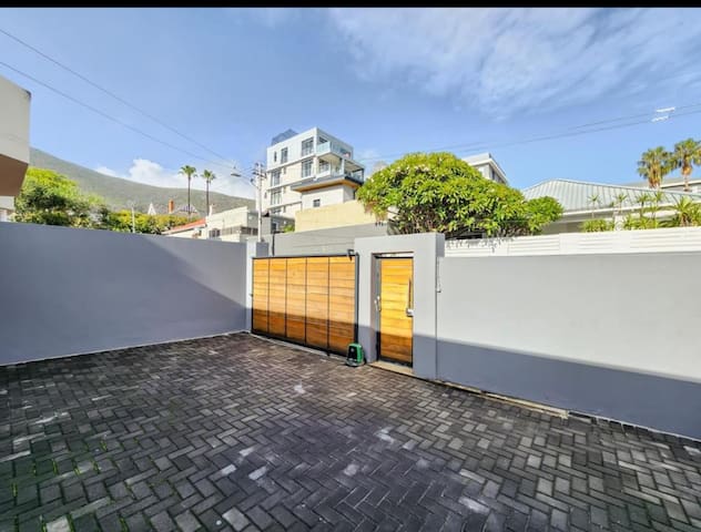 Gorleston Getway gallery image 2