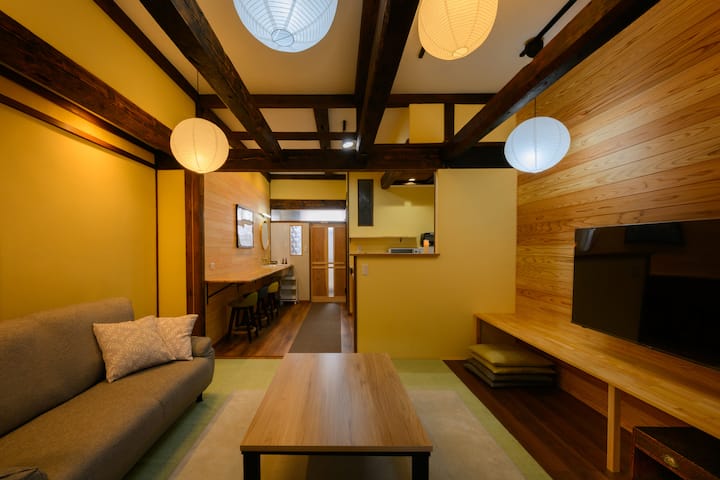 Old Town · 100-year-machiya + Breakfast Experience - Takayama