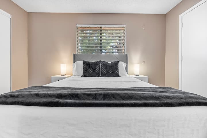  Დახვეწილი დეკორი და კომფორტი მშვიდი ღამეებისთვის