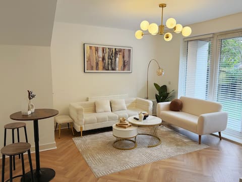 Top performing Airbnb: Formby Sands - 4 BR Luxe for 10 in Formby