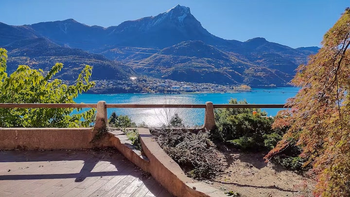 Villa Familiale Surplombant Le Lac De Serre-ponçon - Réallon