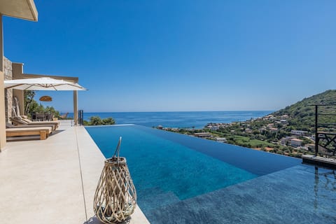 Beautiful villa with pool