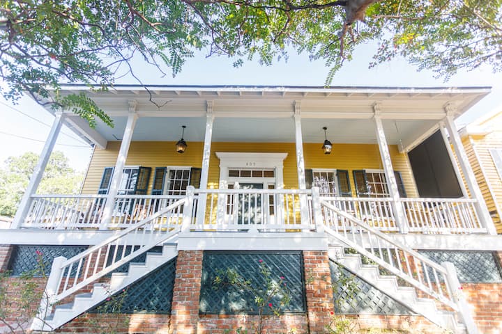 Historic Retreat | Pool + Porch | At Anchuca - Vicksburg, MS