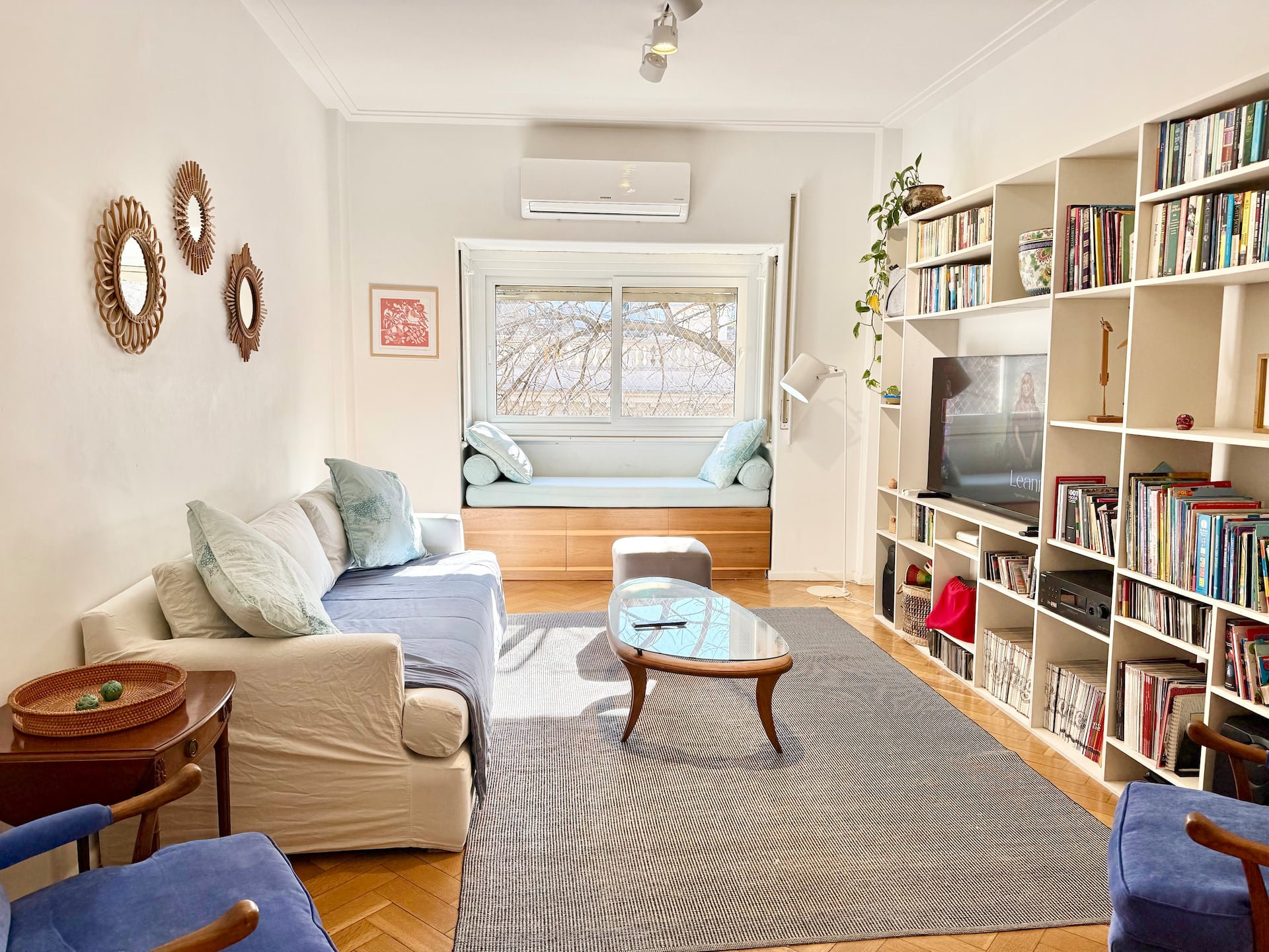 Two-bedroom apartment in Recoleta