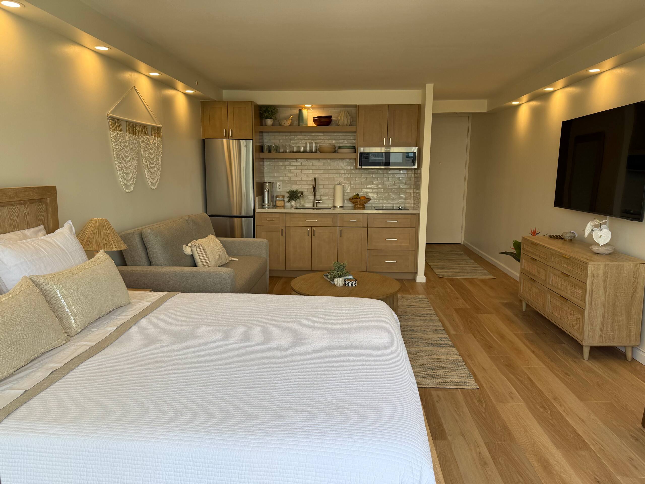 Island-Luxe Studio w/ Free Parking @ Marine Surf - Image 6