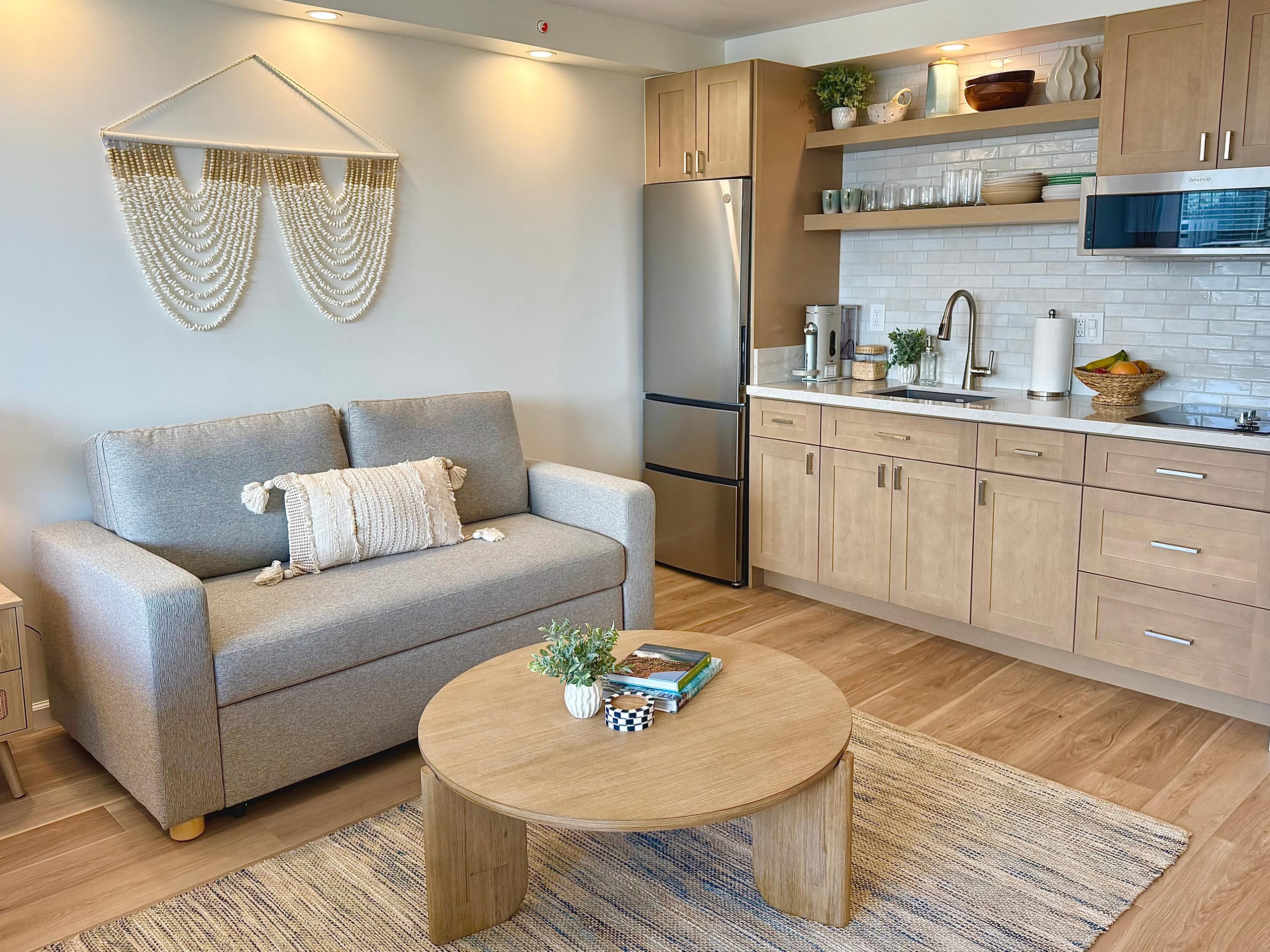 Island-Luxe Studio w/ Free Parking @ Marine Surf - Image 1