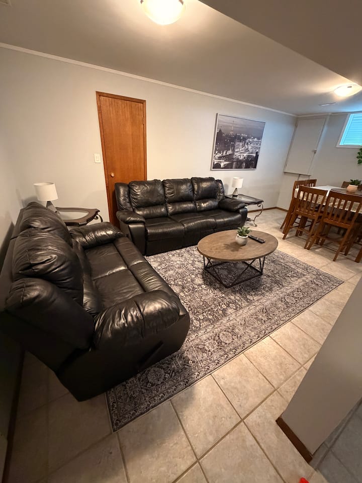 2 Bedroom Spacious Bsmt Suite - Thunder Bay