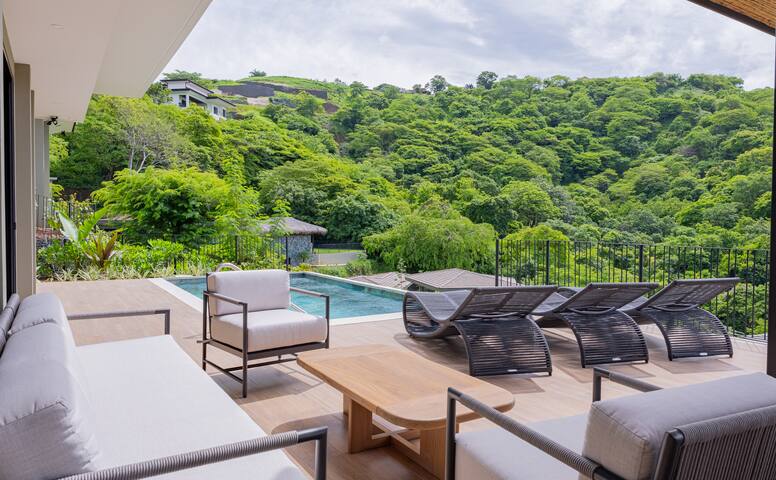 Escape Verde, Pacifico: NEW Luxury Mountain View
