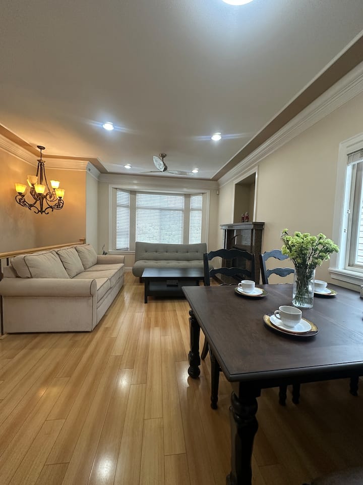 Bright West Side Retreat • 3br • Kitchen • Airport - 列治文