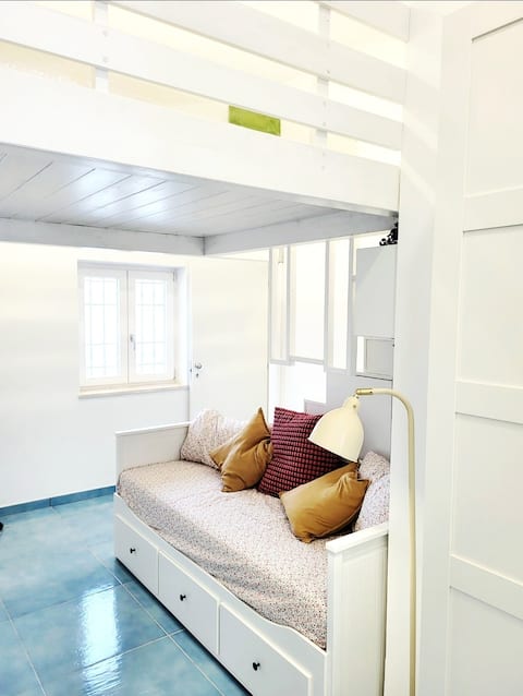 Top Airbnb: Family 1 accommodation Pompei-Amalfi Room a Torre Annunziata