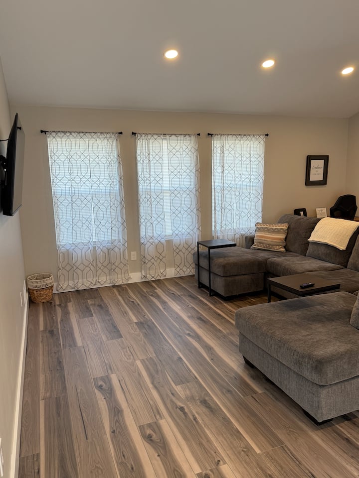 Hawkins Landing Apartment A - Elizabethtown, KY