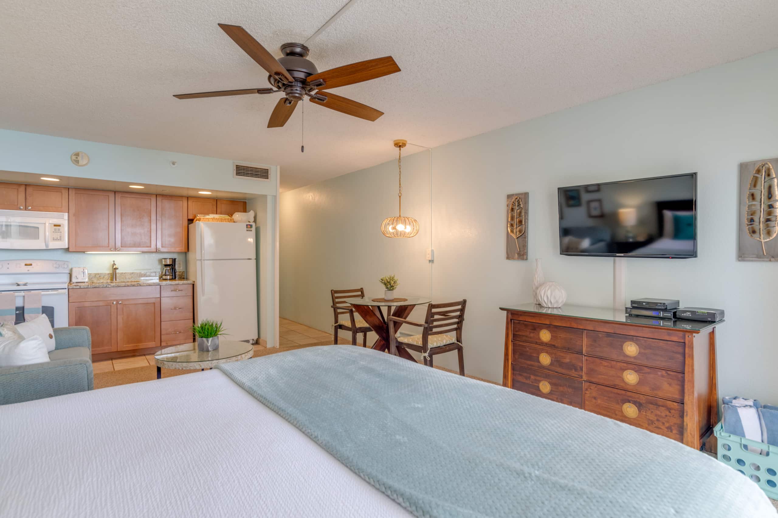 Royal Kahana 405 Studio - Great Views - Image 9