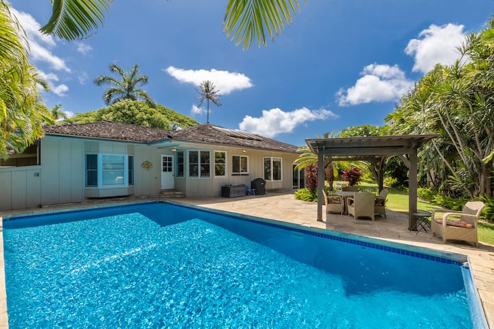 Kahala Estate  Pool  Cottage - Honolulu, HI