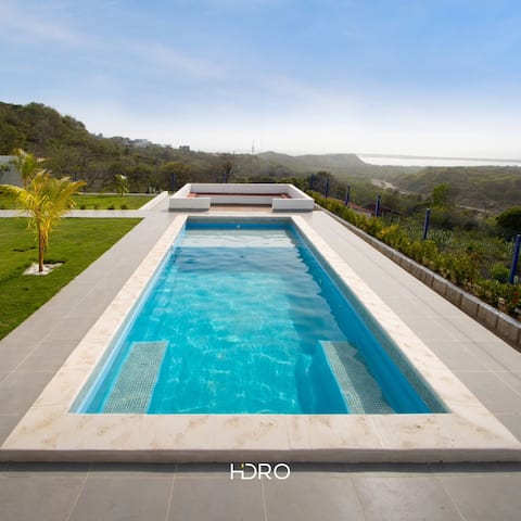 House with Sea View and Pool