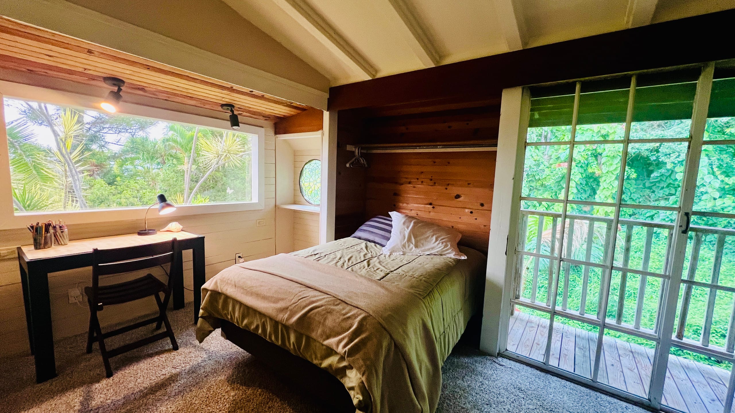 Home in Captain Cook · ★4.69 · 1 bedroom · 1 bed · 1 private bath - Image 1