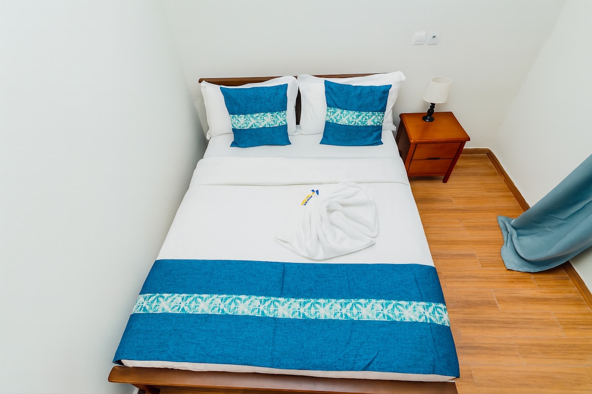 Bedroom 2 image 2