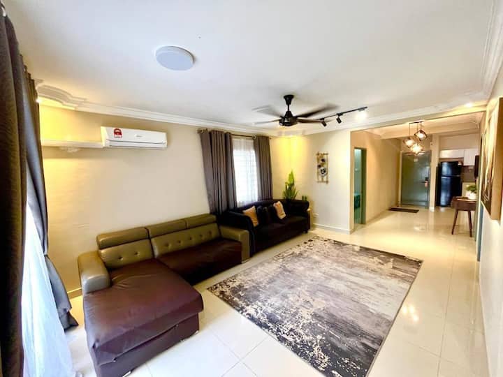 Naura Homestay Selangor Near Hospital Selayang - Kota Damansara