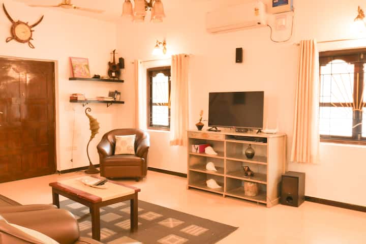 Living room image 9
