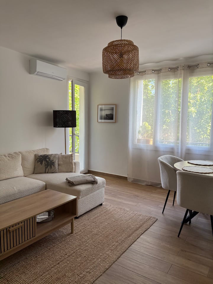 Le Charmant - Appartement à 600 M De La Plage - Fréjus