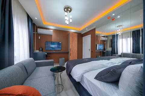Top Airbnb: Newly opened in Mersin, central location in Mersin