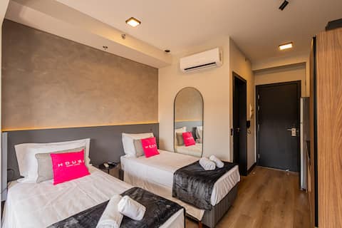 Official Sky Design Hotel: Twin with 2 single beds