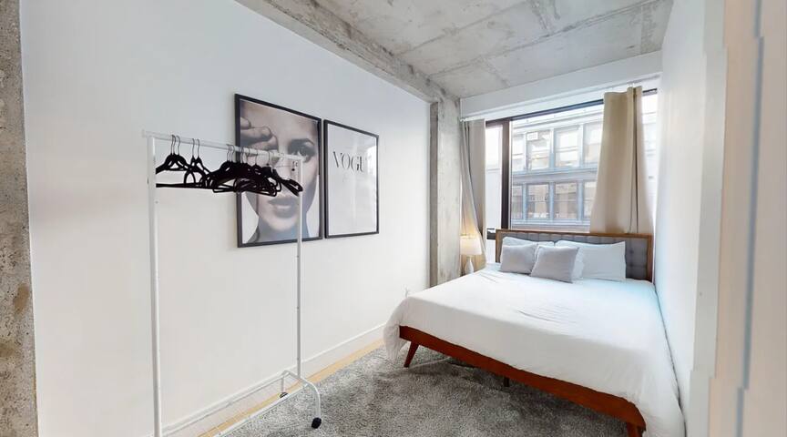 Modern Sleek Two Bedroom gallery image 5