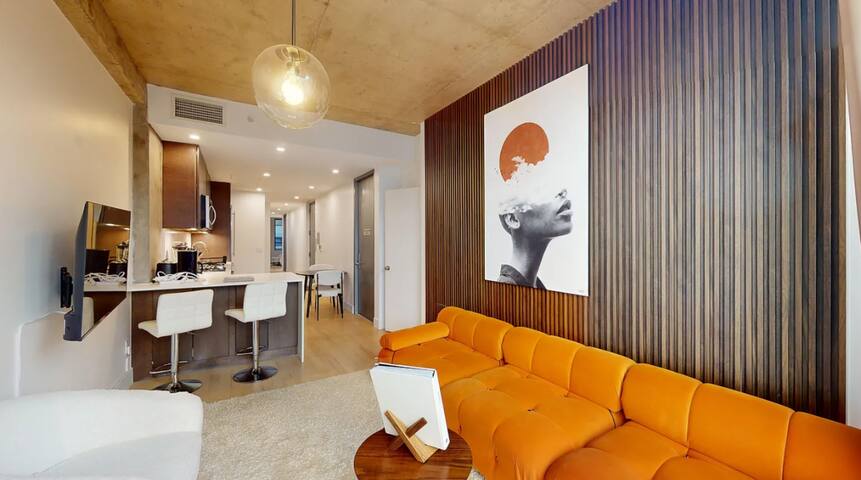 Modern Sleek Two Bedroom gallery image 4