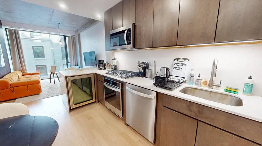 Modern Sleek Two Bedroom gallery image 2