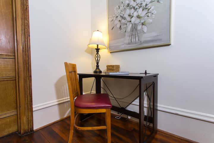 Historic Downtown Loft A - Pensacola, FL
