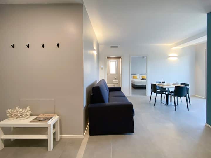 Bilocale Con Terrazza Vista Lago E Parcheggio - Peschiera del Garda