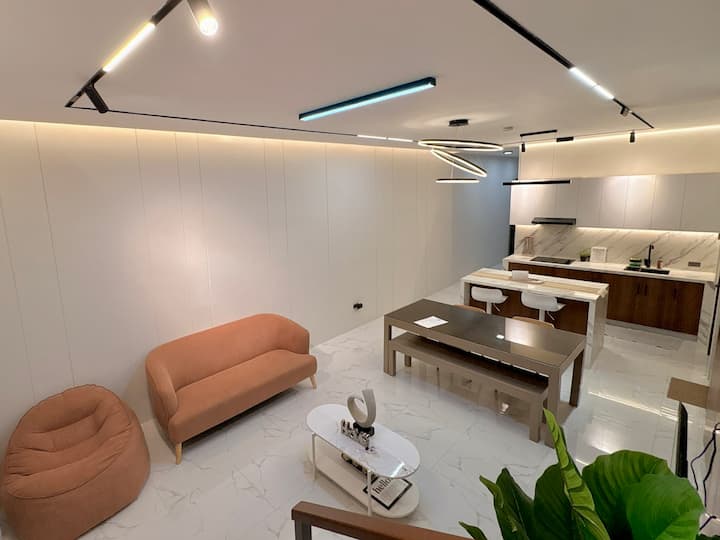 4br 4bath,pool, Near Dusit Thani, Airport, Azuelac - Davao City