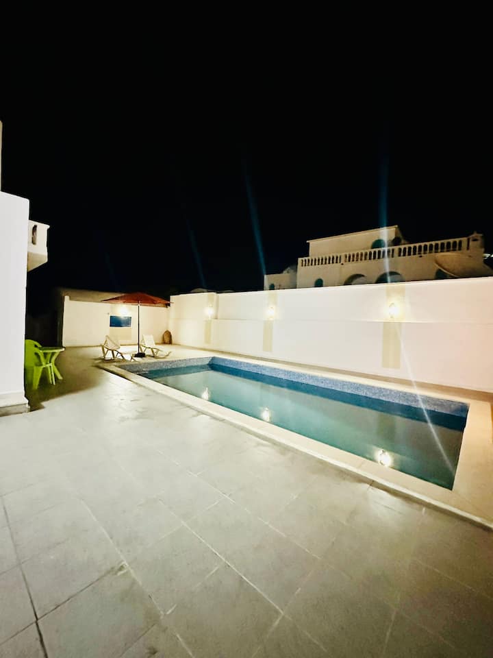 Maison Meublée Avec Piscine - Zarzis