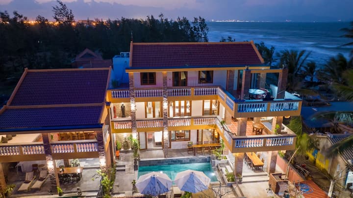 5 Br Ocean Beach Villa - Hội An