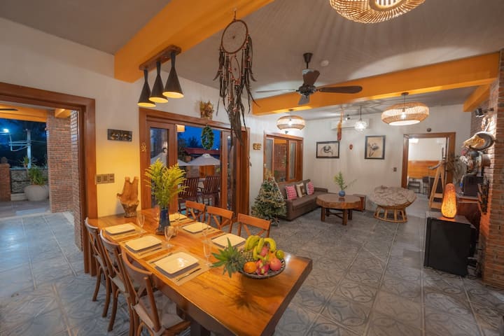 5 Br Ocean Beach Villa - Hội An
