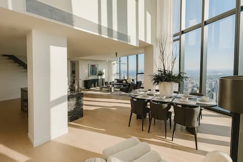 Two-Level | Top Floor Penthouse Melbourne Square