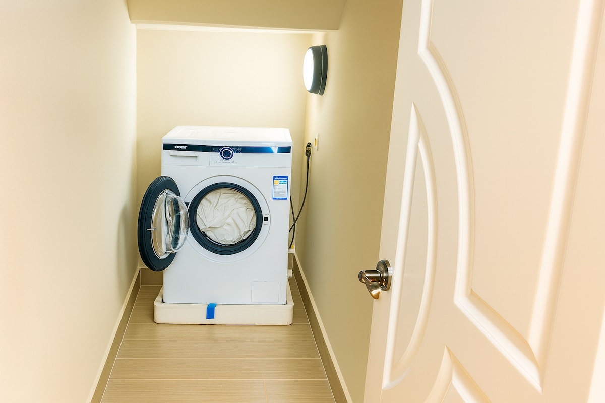 Laundry area image 1