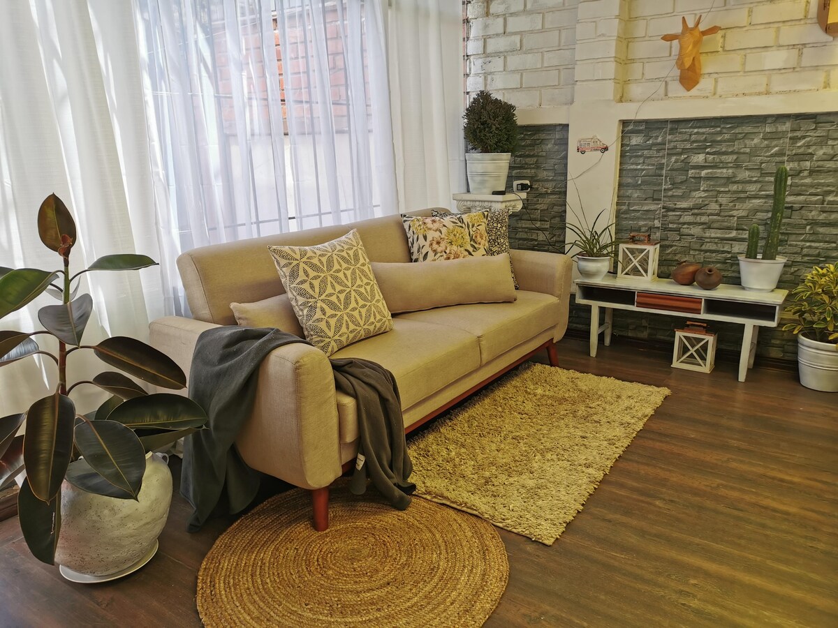 მისაღები ოთახი 2