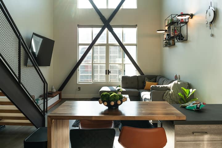 Modern Style Santana Row Loft - Campbell, CA