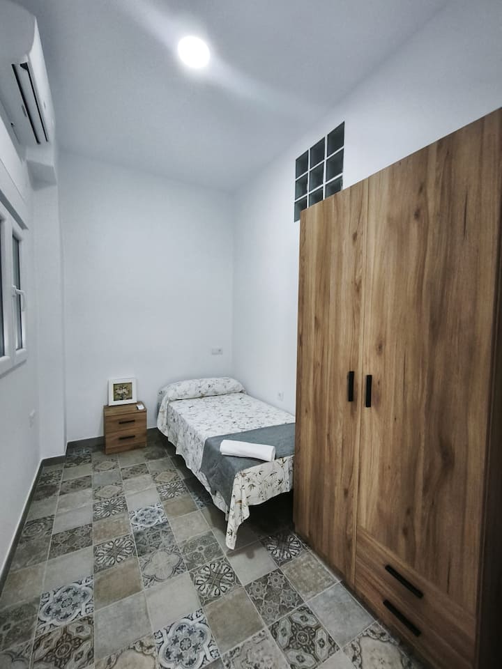 غرفة النوم 2