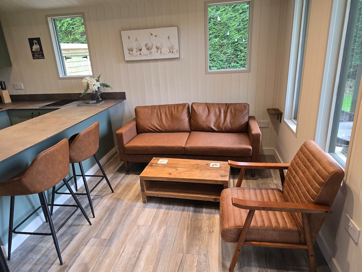 The Hide — Cheshire holiday cottage photo 3