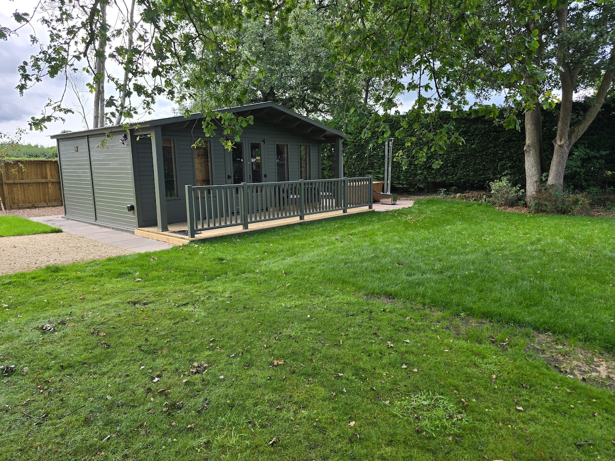The Hide — Cheshire holiday cottage photo 5