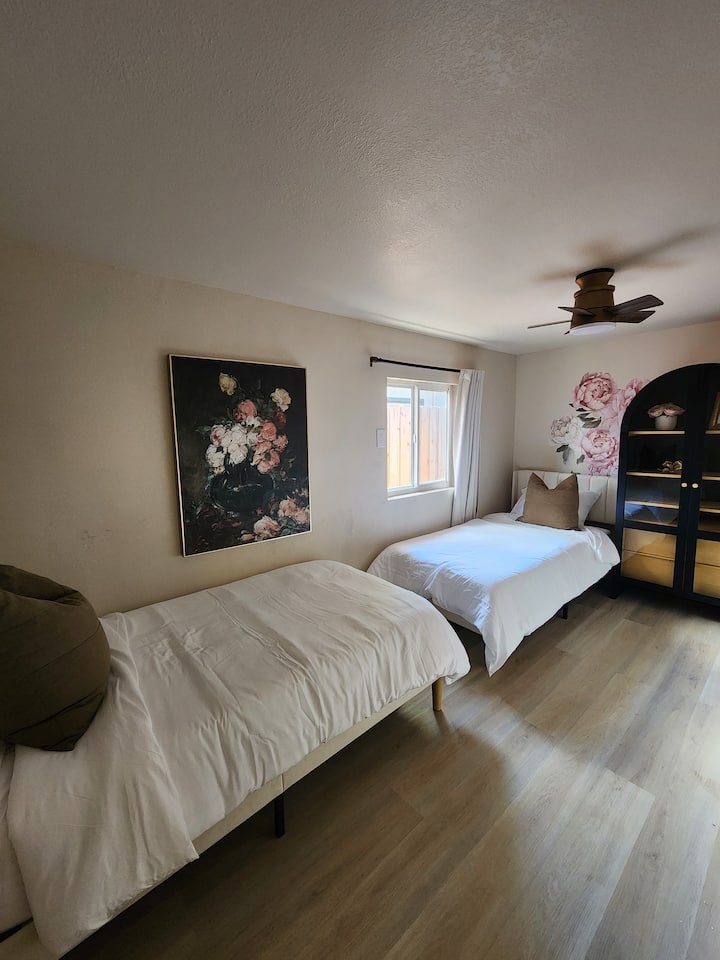 Two twin beds and smart TV 