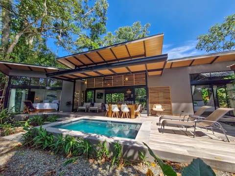 Villa Asencia w/ private pool & AC • Walk to Beach