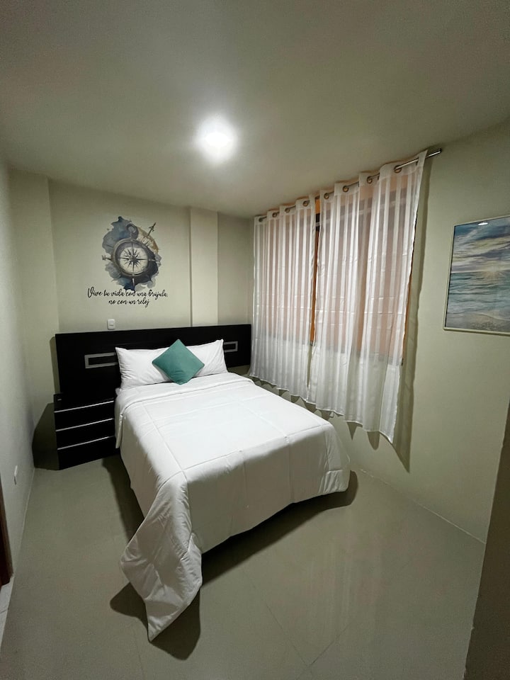 Nuestra tercera habitación cuenta con una cómoda cama que te brinda el mejor descanso