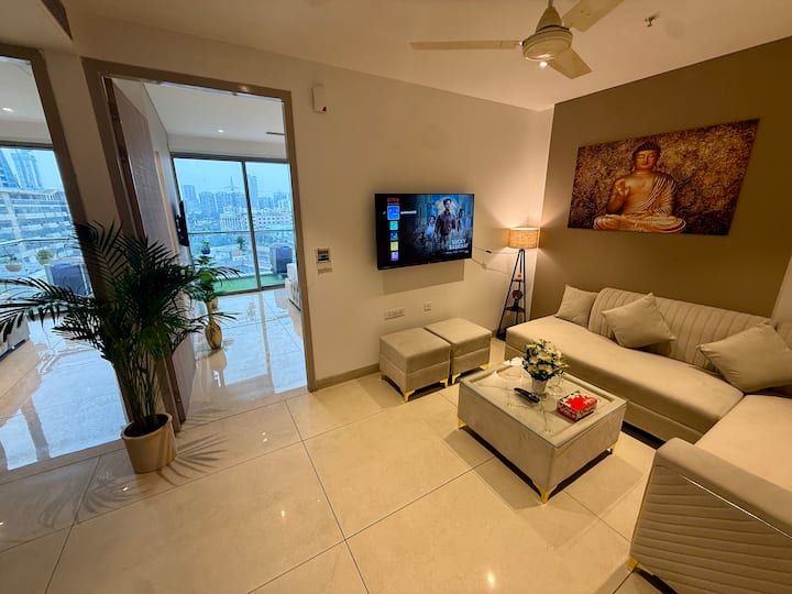 Luxury Suite In Highrise With 290 Degree View - Haryana
