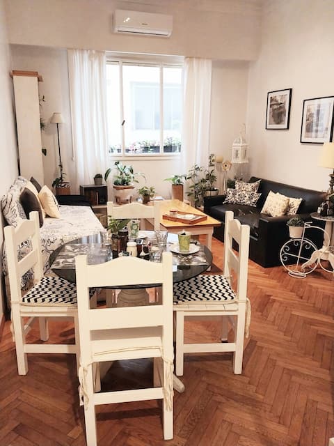Top Airbnb: Downtown Buenos Aires in San Nicolás