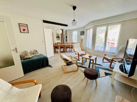 Successful Airbnb property: Duplex 120m² • 3Ch/2SDB • Ideal for Pros & Families in Saint Herblain