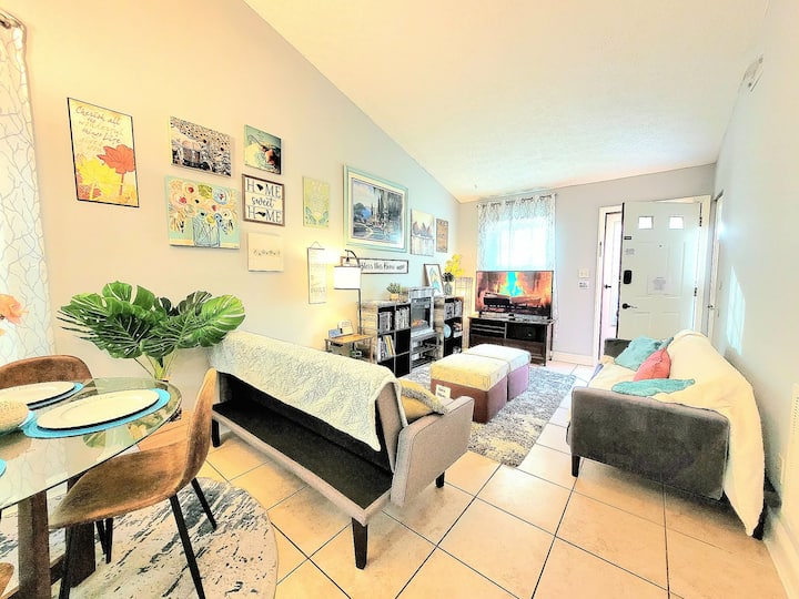 Cozy And Bright Retreat Near Raleigh Hotspots - Wake Forest, NC