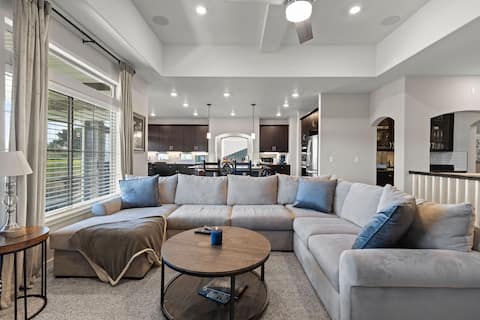 Top Airbnb: Mile High Enclave in Gateway Green Valley Ranch